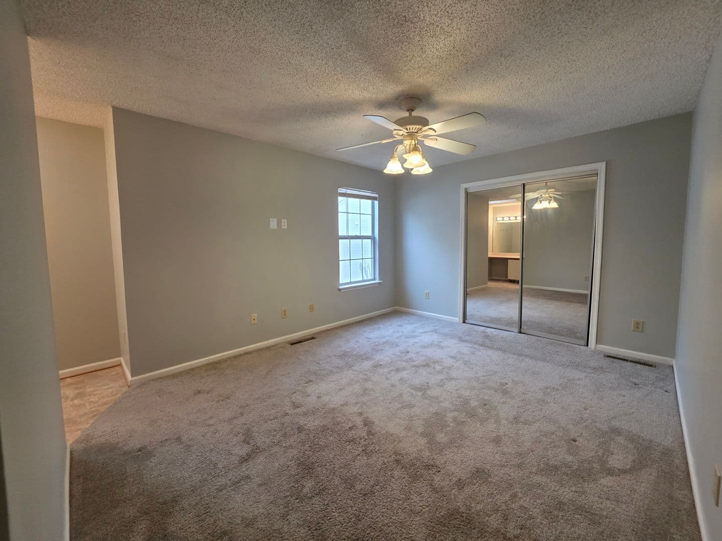 Virginia Beach Condo: 814 Gable Way