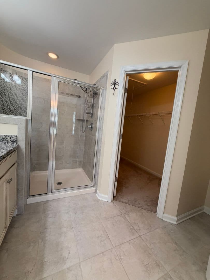 Williamsburg House: 4111 Prospect Street