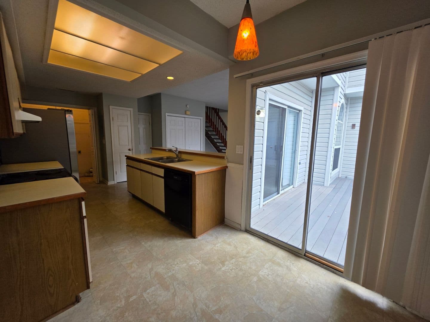 Virginia Beach Condo: 814 Gable Way