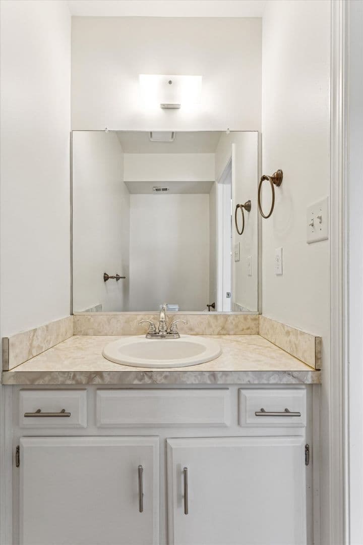 Newport News House: 724 Galleon Drive