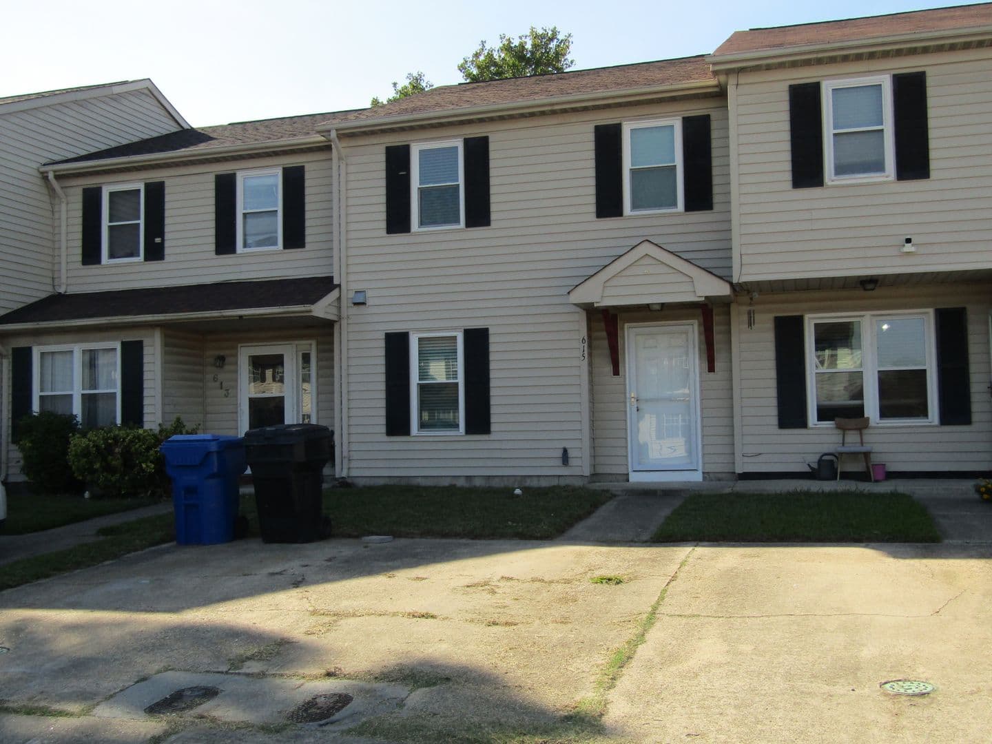Virginia Beach House: 615 Aubrey Drive