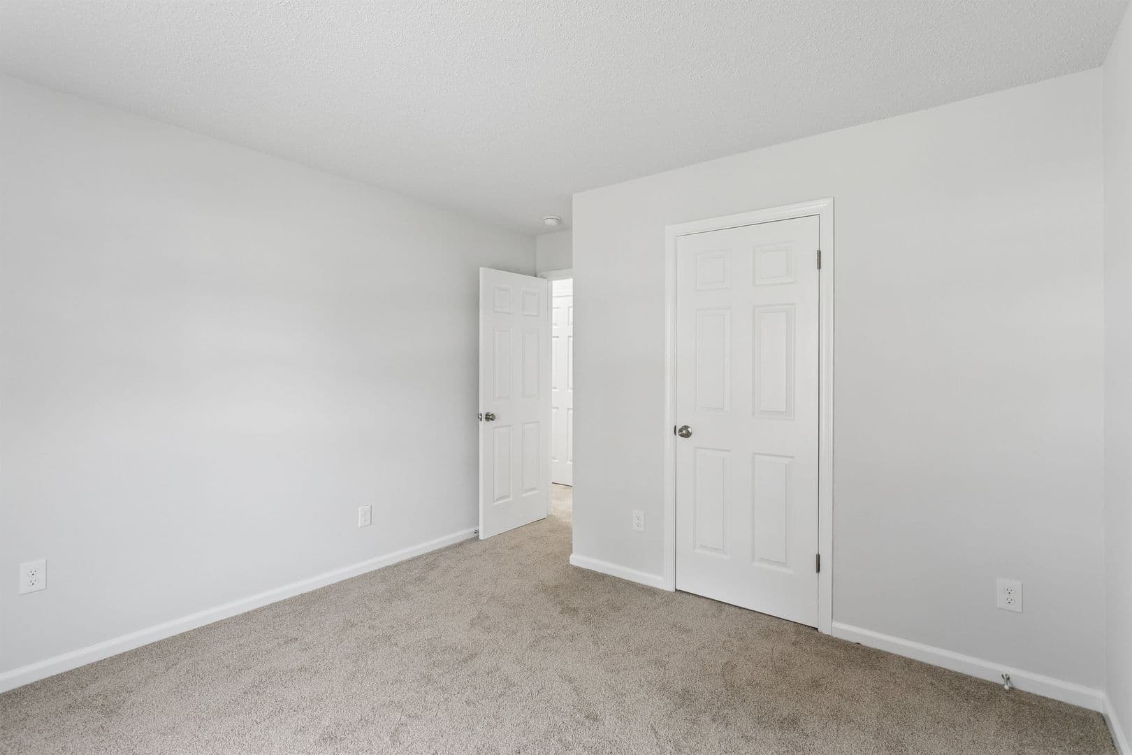 Newport News House: 903 Belvoir Circle