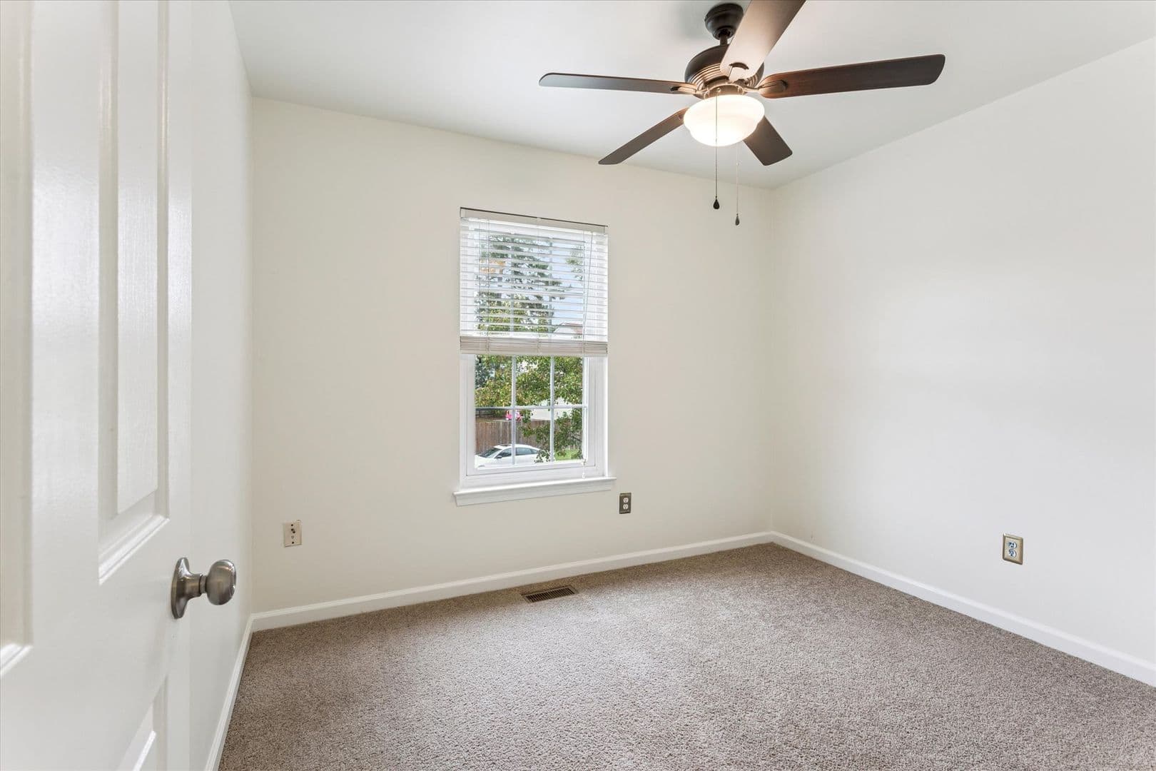 Newport News House: 724 Galleon Drive