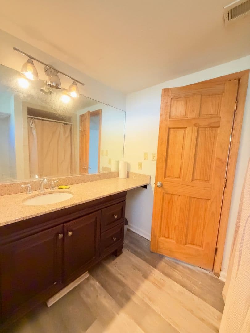 Williamsburg House: 115 Mimosa Drive