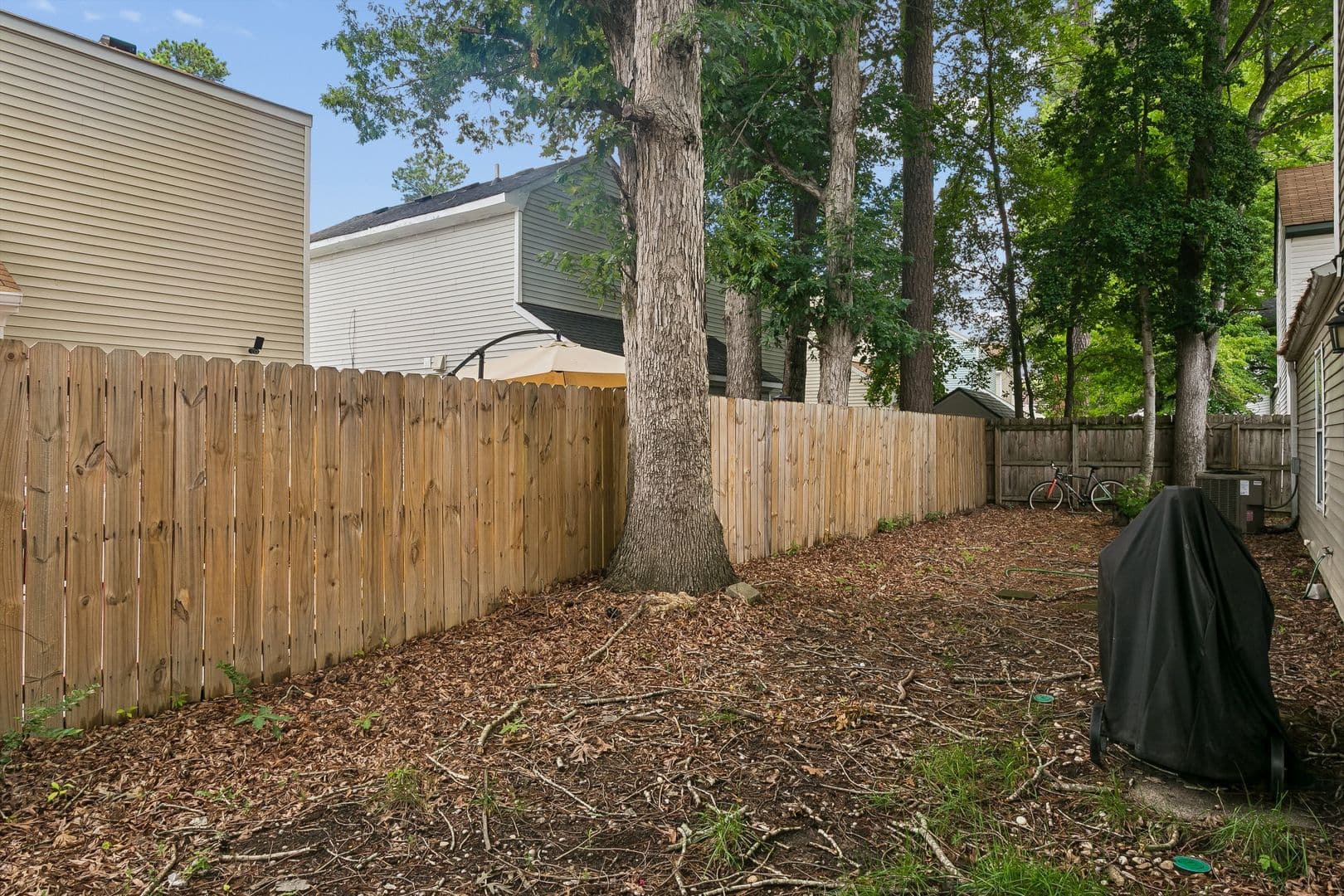 Newport News House: 187 N Hunt Club Run