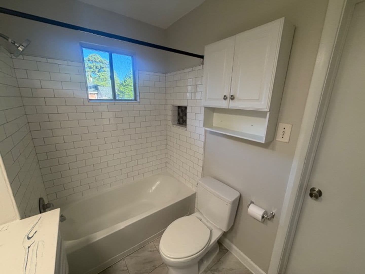 Virginia Beach House: 524 Rose Marie Avenue