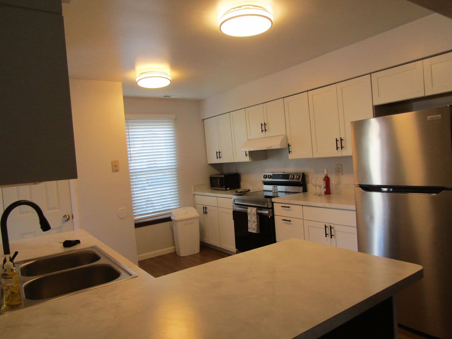 Virginia Beach House: 615 Aubrey Drive