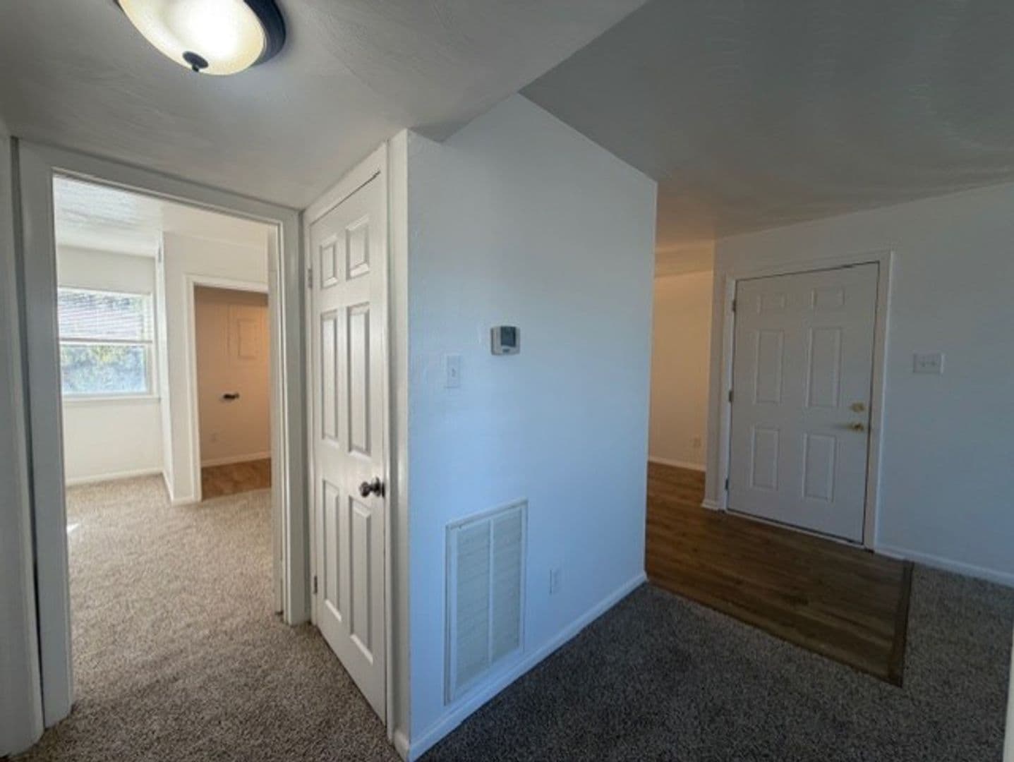 Norfolk House: 1949 Parkview Avenue #B