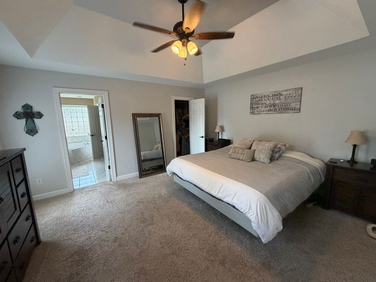 Suffolk House: 7003 Neal Court