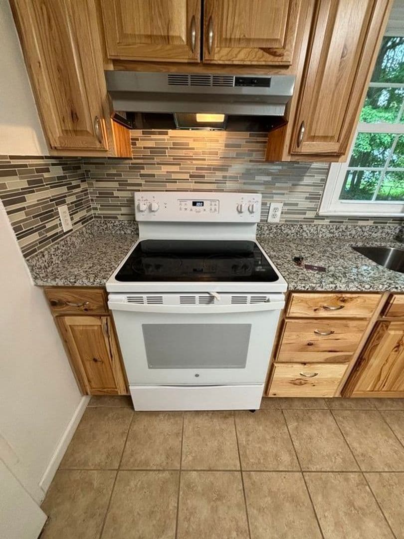 Newport News House: 163 Alva Circle