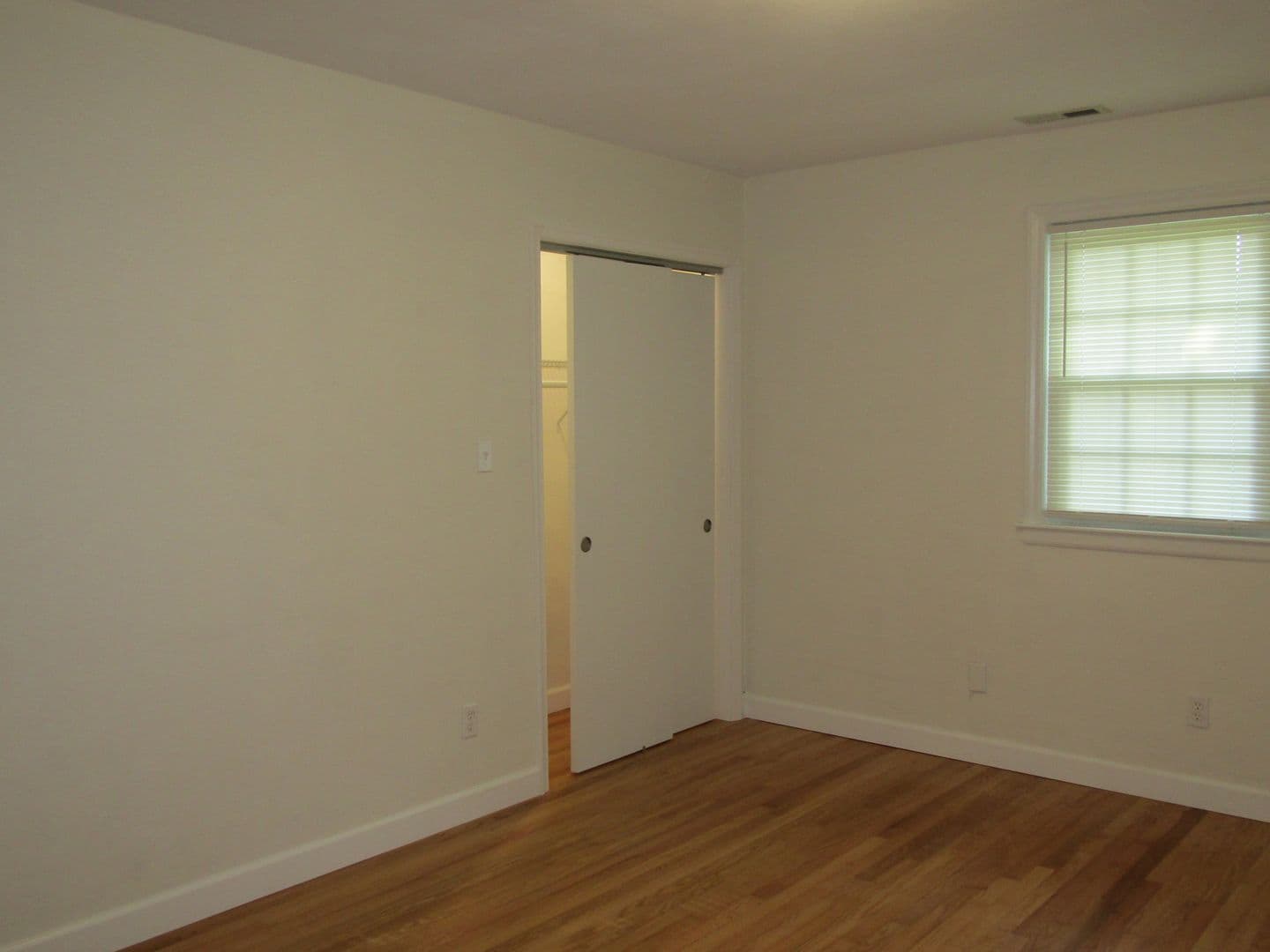Virginia Beach House: 5113 Lobaugh Drive