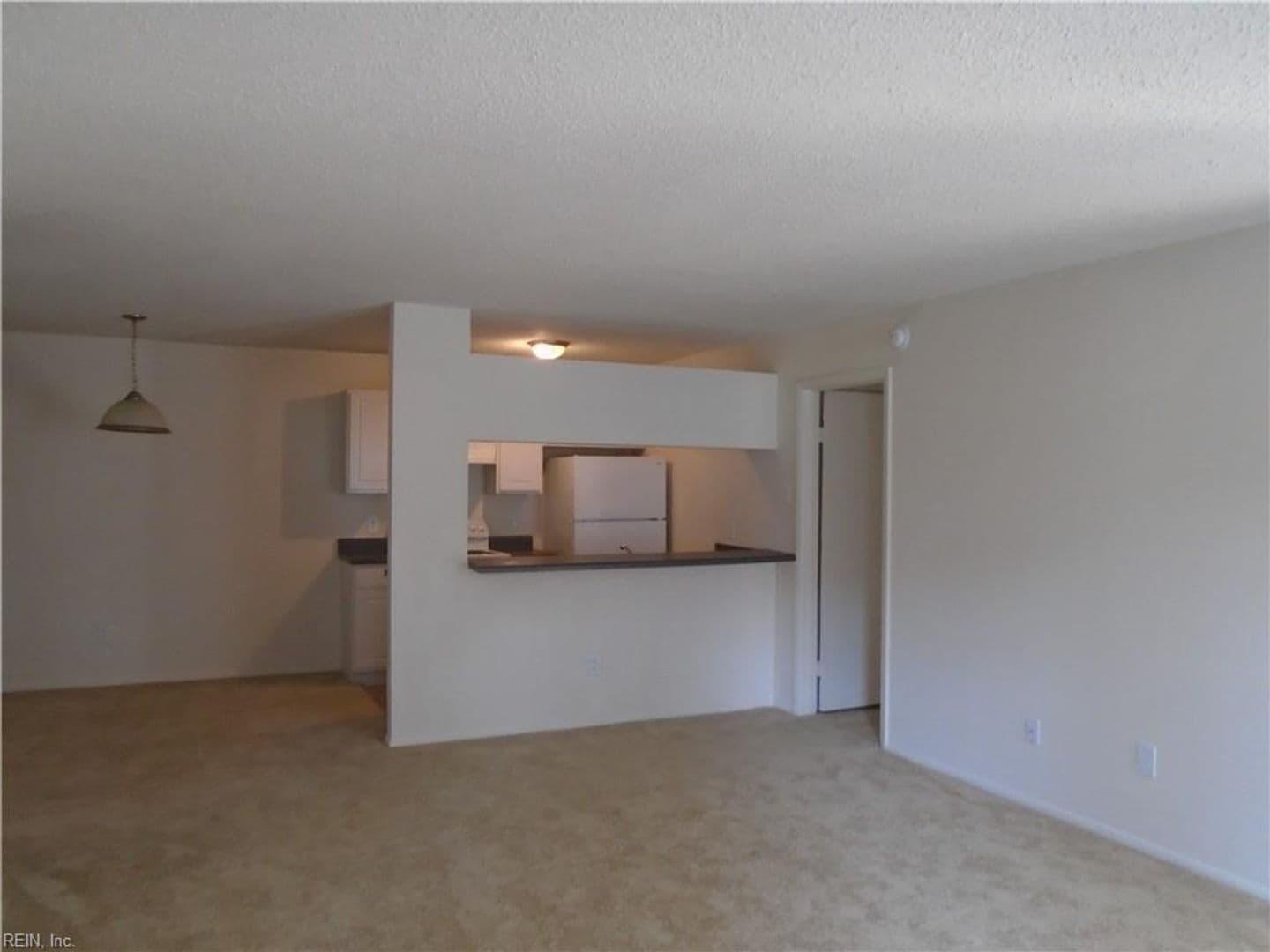 Virginia Beach House: 553 Pier Court