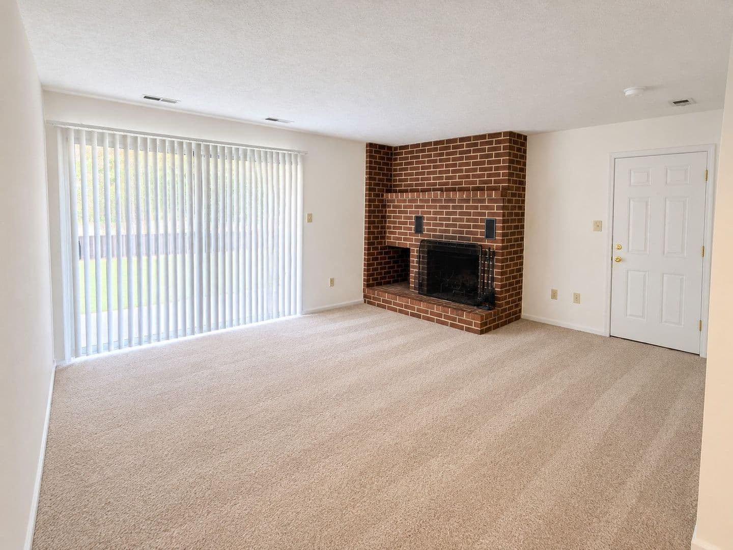 Williamsburg Condo: 4006 Governors Sq #4