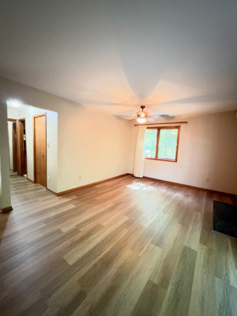 Lanexa House: 15625 River Bend Trail