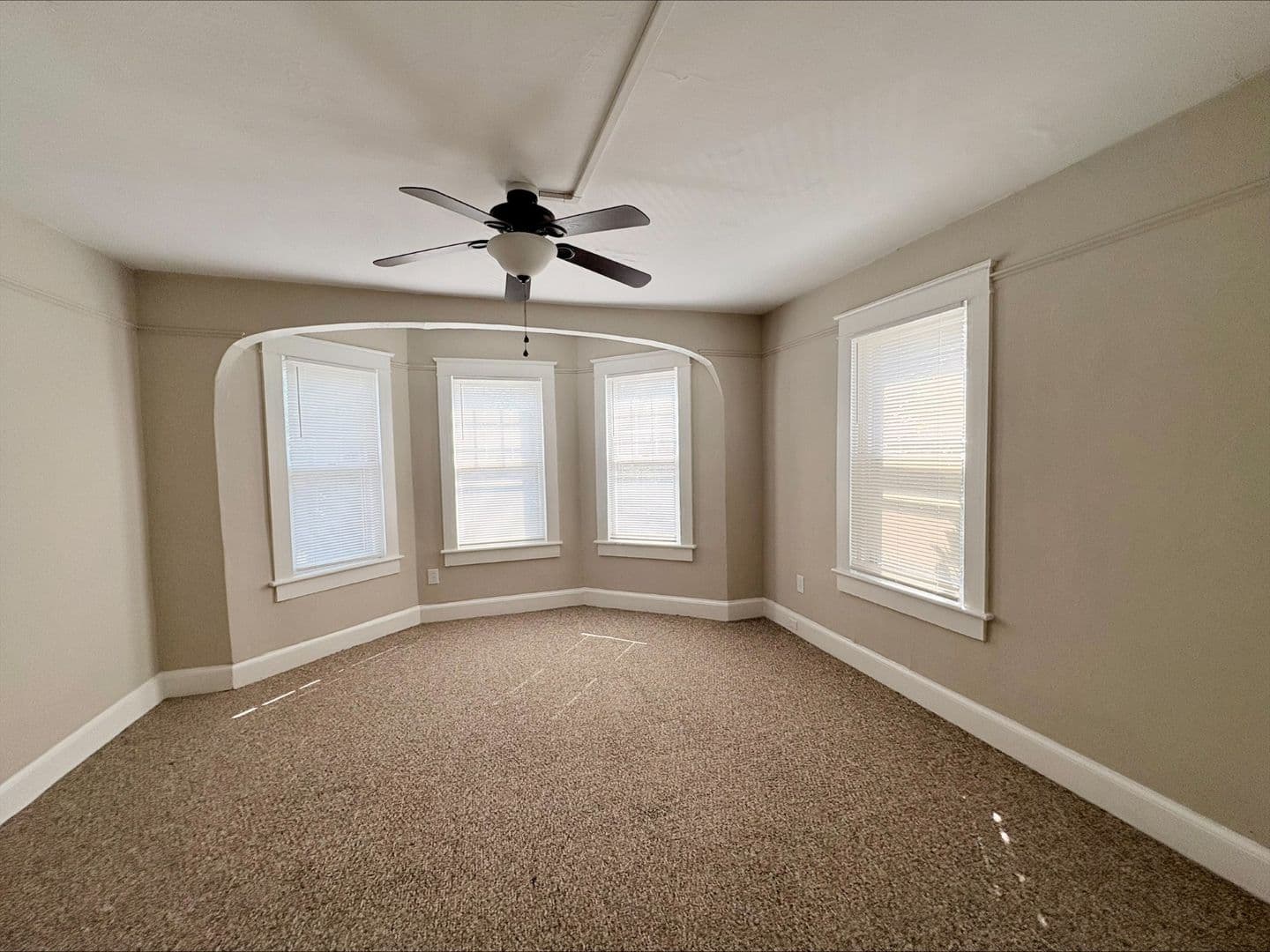 Portsmouth Apartment: 346 & 348 Washington