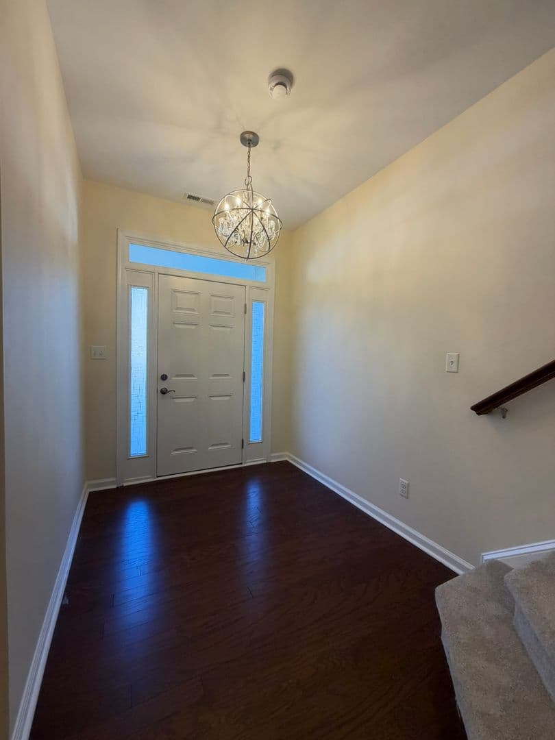 Williamsburg House: 4111 Prospect Street