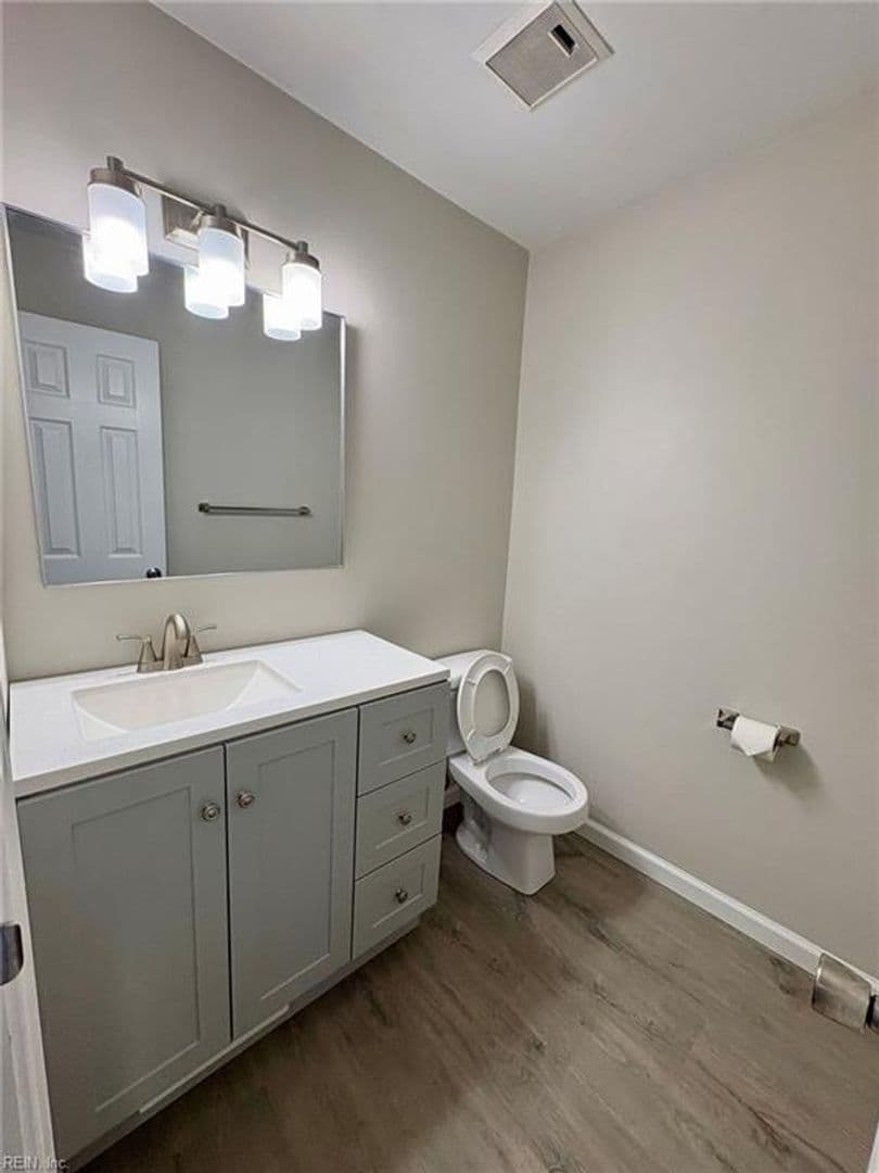 Virginia Beach Condo: 2356 Bays Edge Avenue