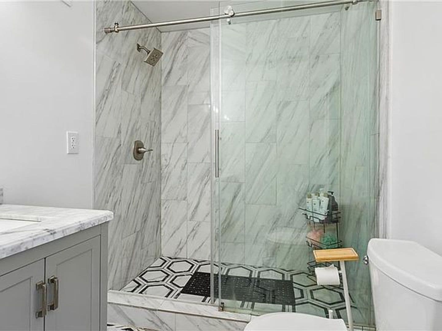 West Point House: 33345 King William Road