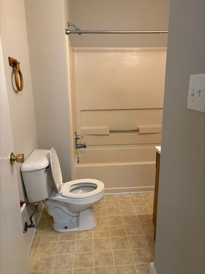 Portsmouth Apartment: 346 & 348 Washington