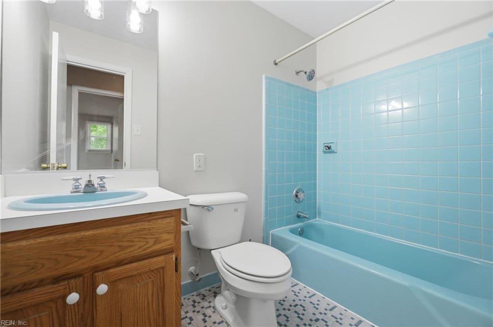 Virginia Beach House: 1912 Frizzell Drive