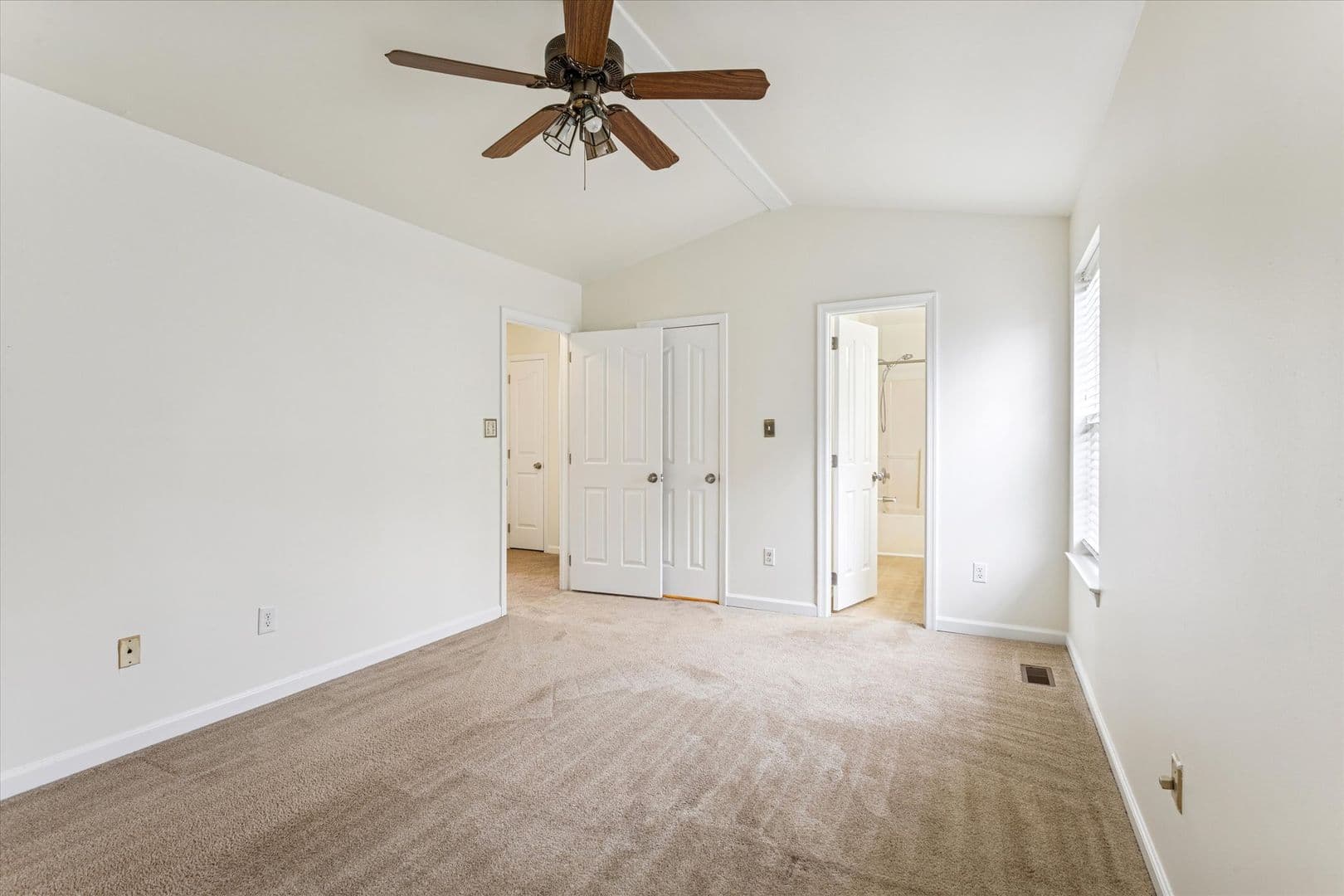 Newport News House: 724 Galleon Drive