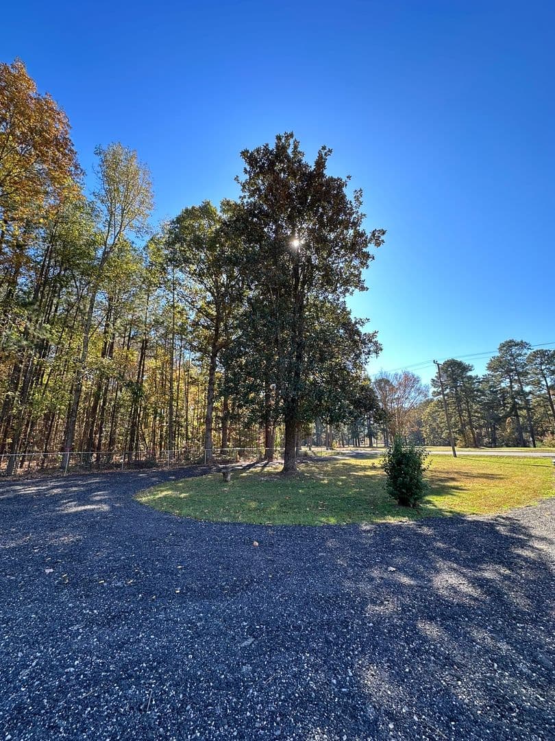 West Point House: 34067 King William Road