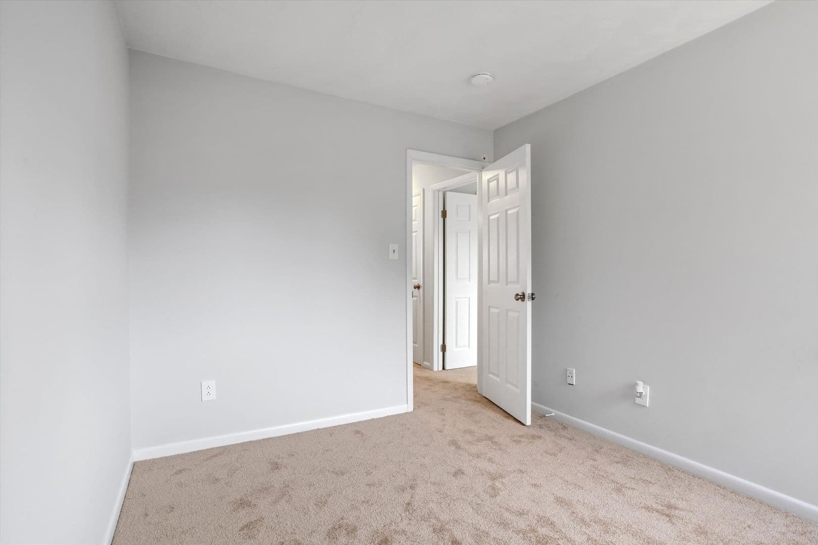 Virginia Beach Townhome: 5525 Campus Drive