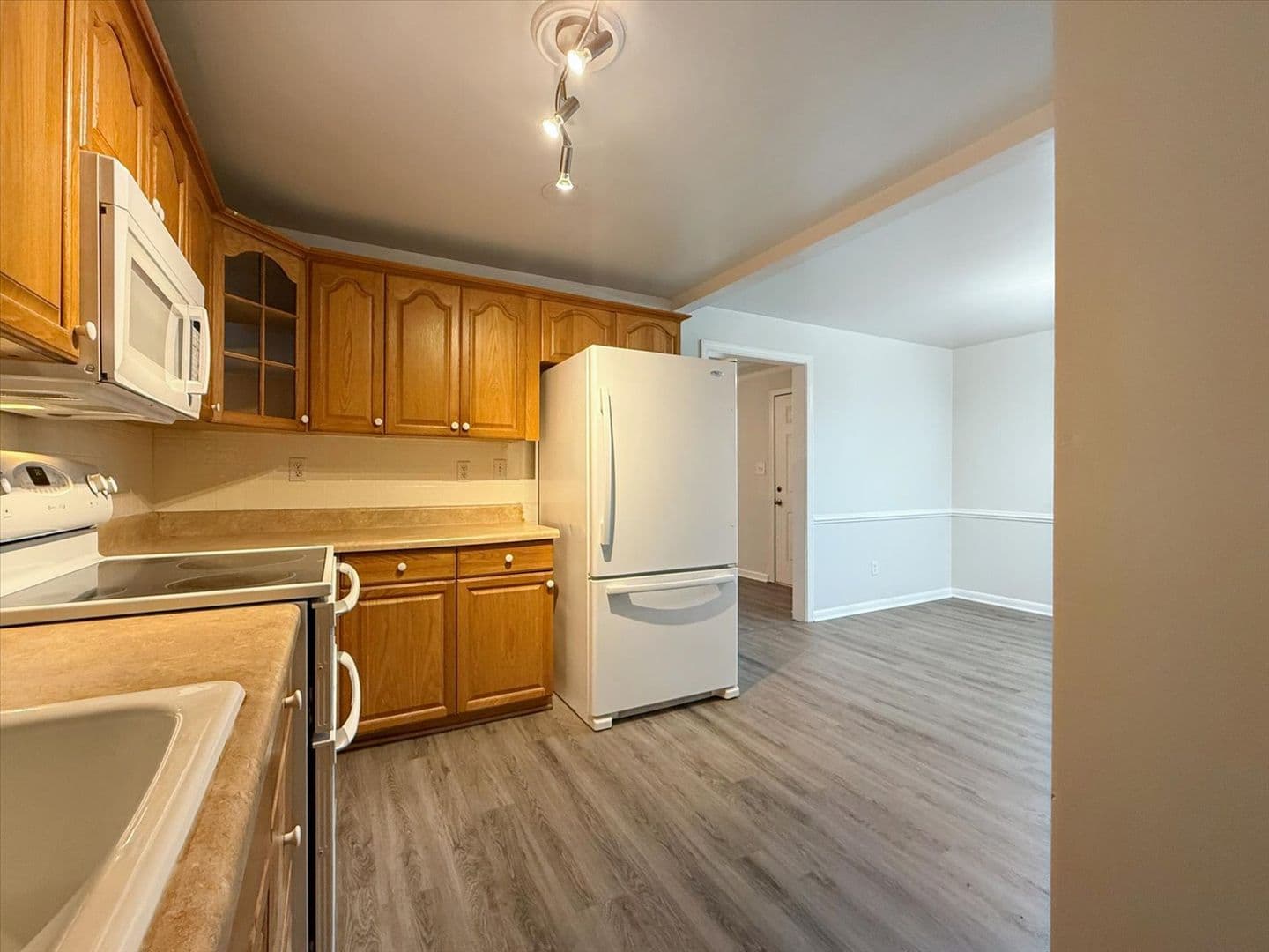 Newport News House: 5926 Madison Avenue