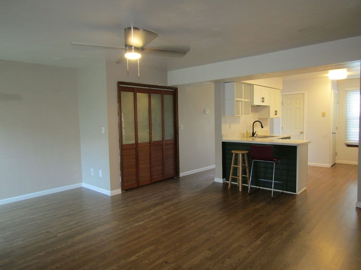 Virginia Beach House: 615 Aubrey Drive
