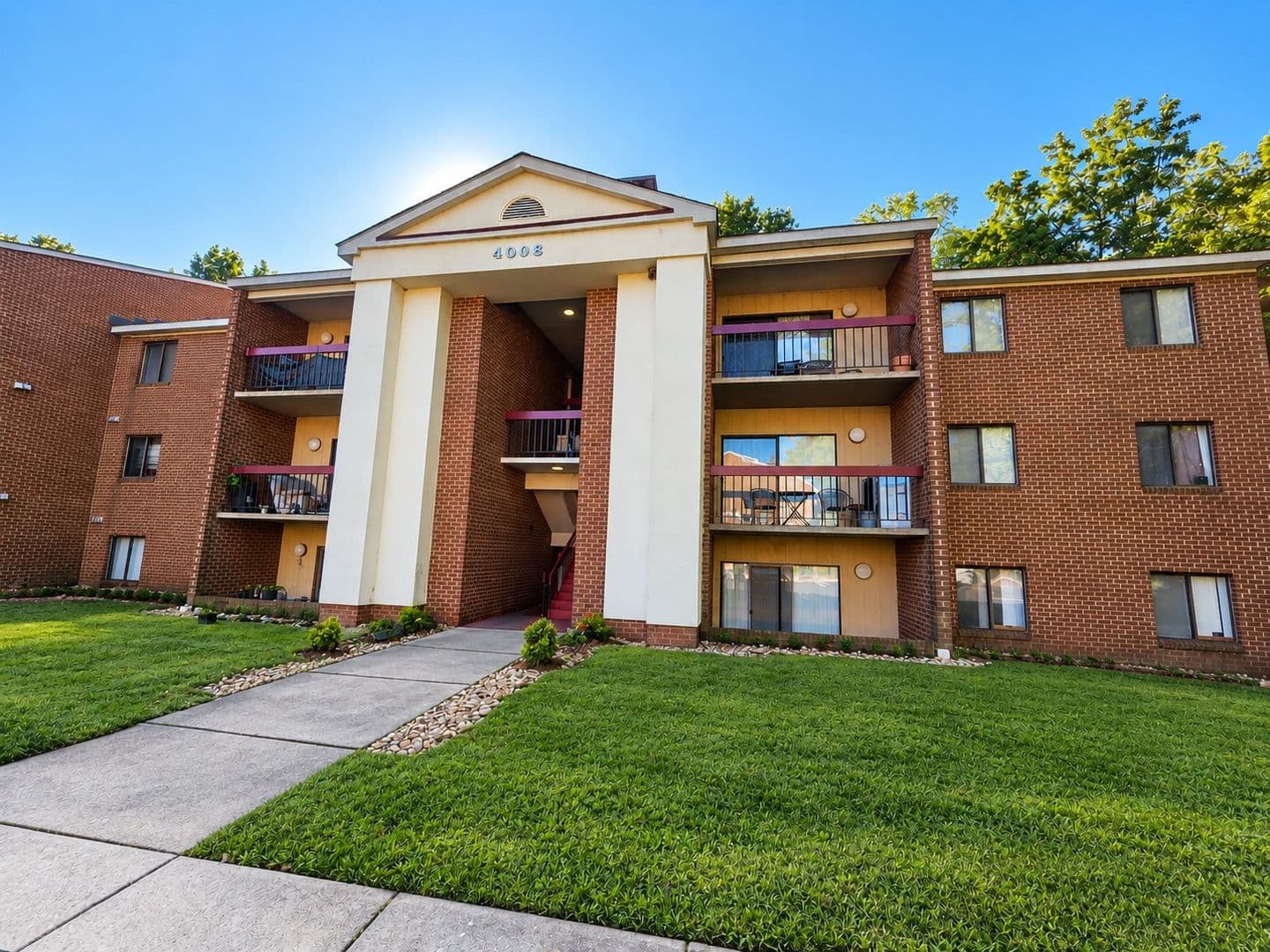 Williamsburg Condo: 4006 Governors Sq #4