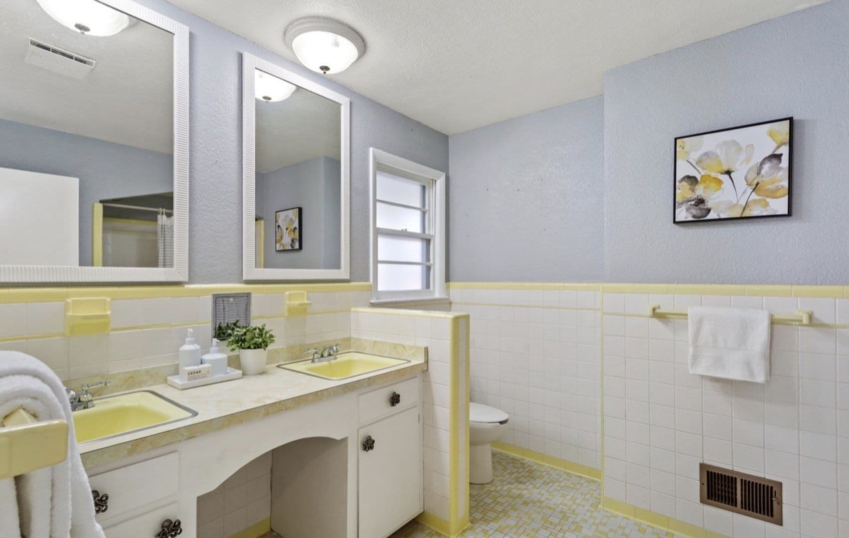 Virginia Beach House: 1404 Shelton Road