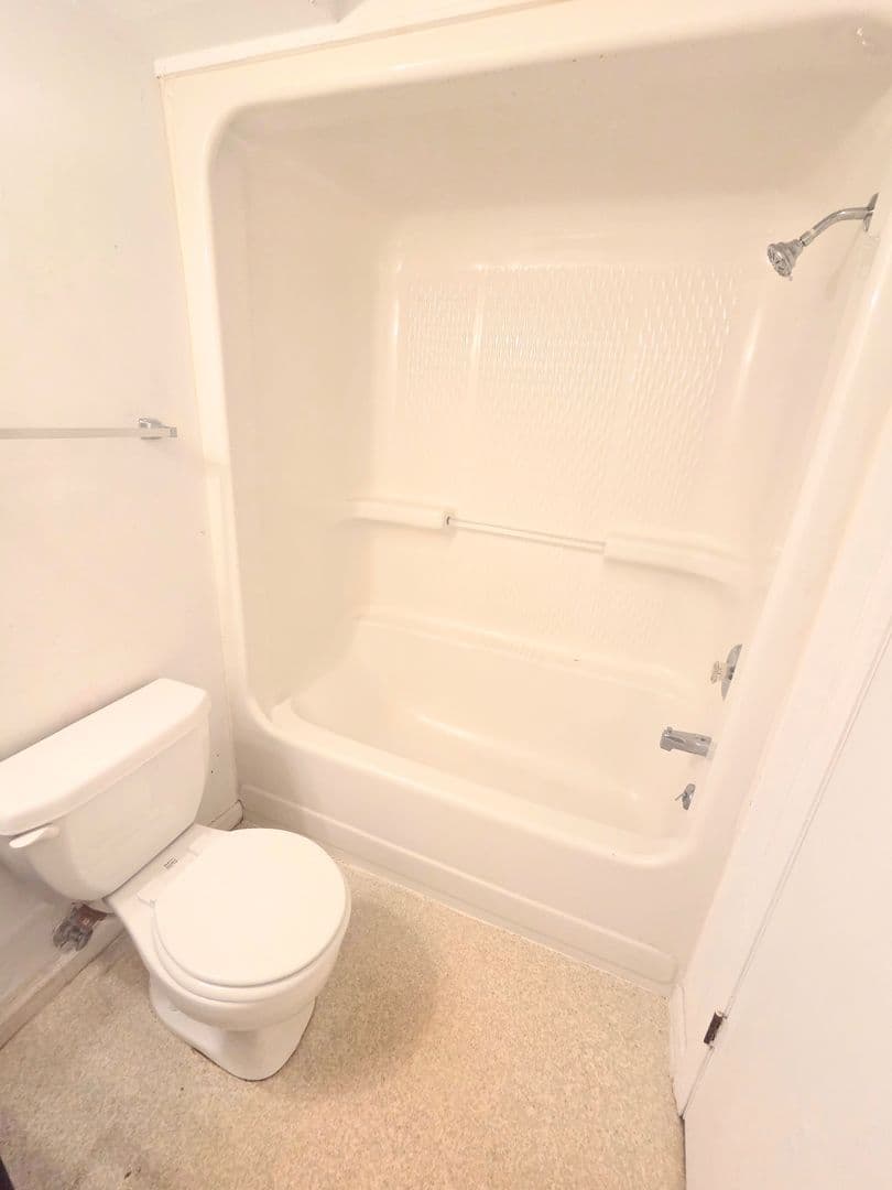 Williamsburg Condo: 4006 Governors Sq #4