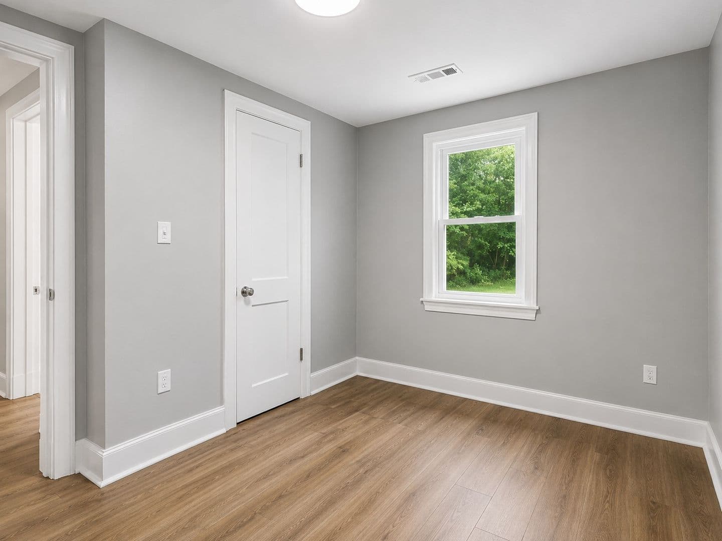 West Point House: 33345 King William Road