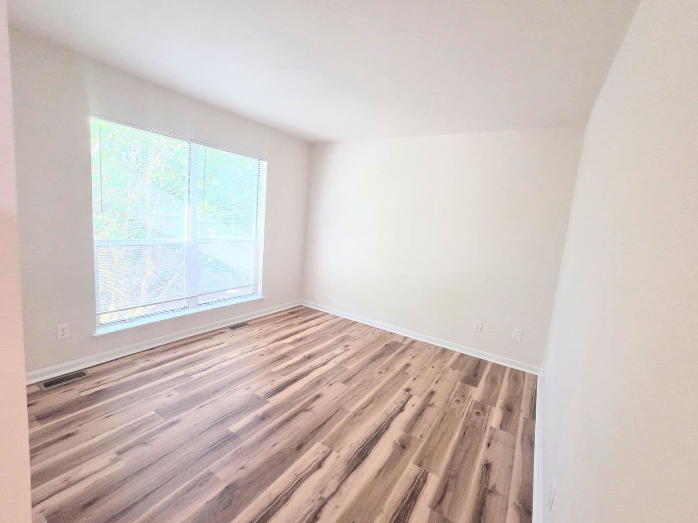 Williamsburg House: 3833 Staffordshire Lane
