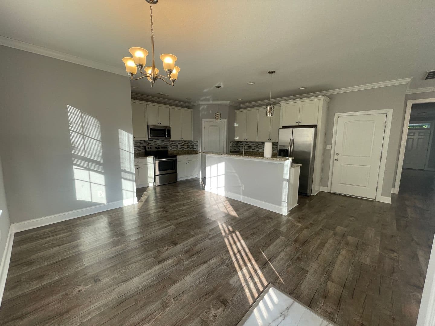 Norfolk House: 5153 South Cape Henry Avenue