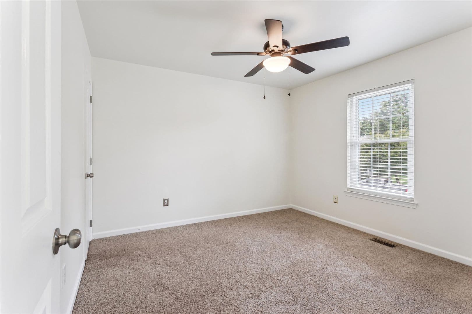 Newport News House: 724 Galleon Drive