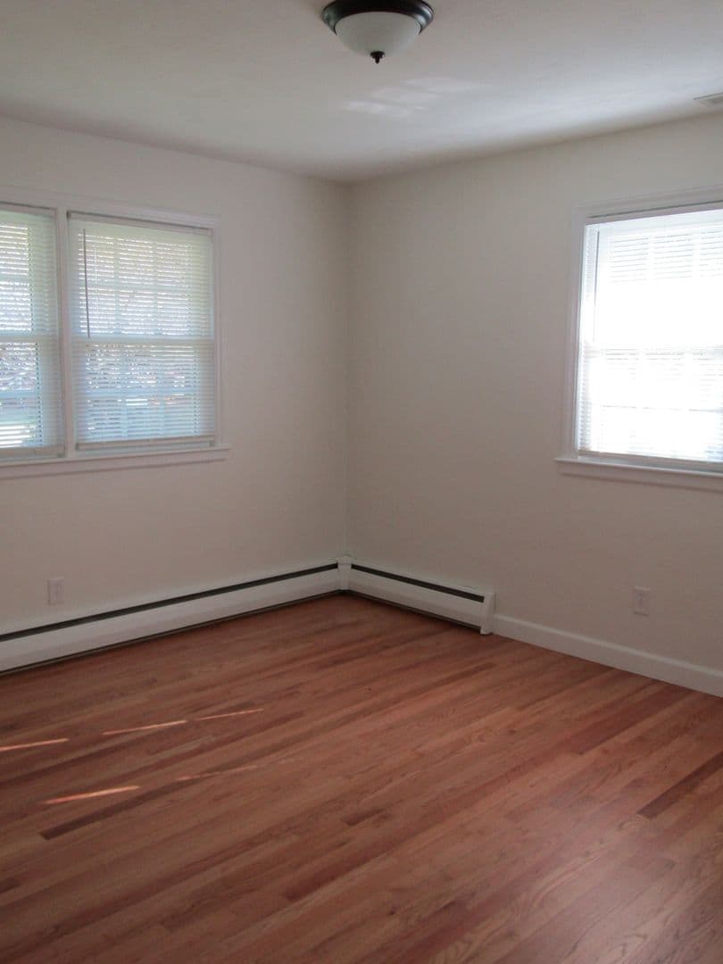Virginia Beach House: 5113 Lobaugh Drive