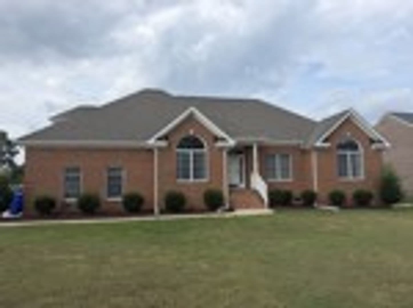 Suffolk House: 7003 Neal Court