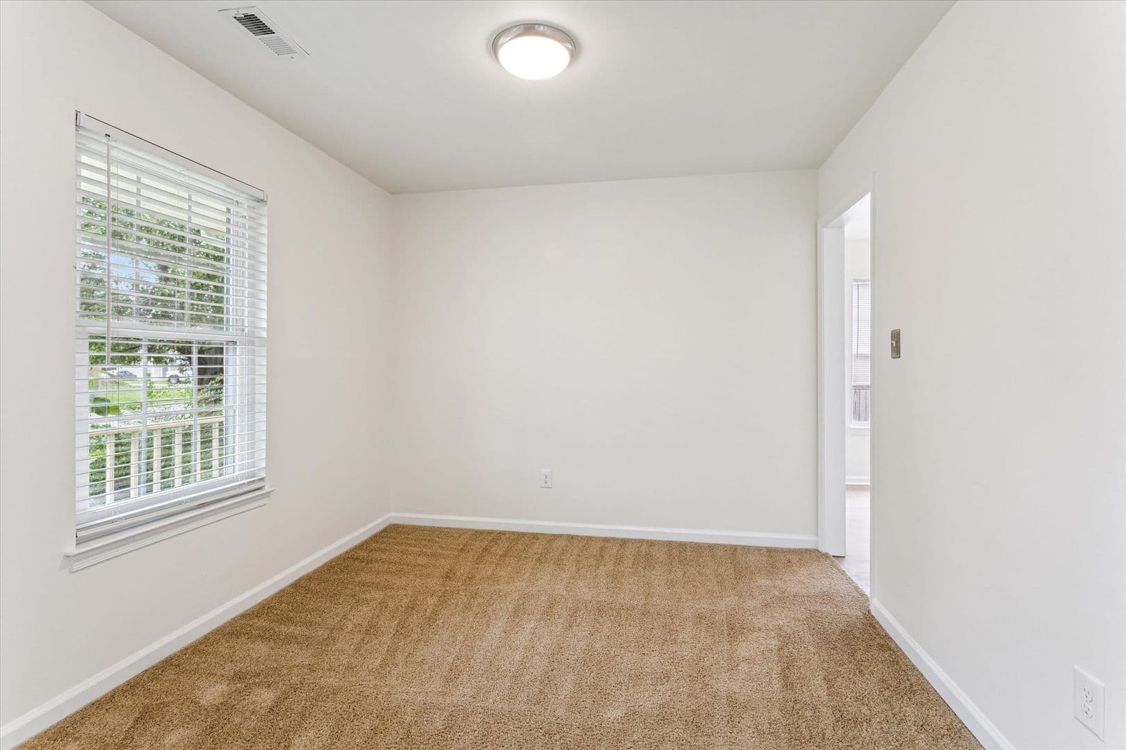 Newport News House: 724 Galleon Drive