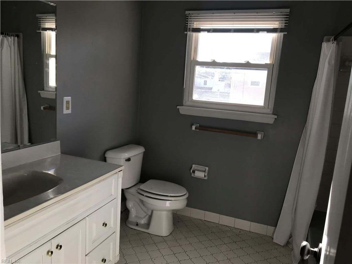 Virginia Beach House: 429 Schuyler Road