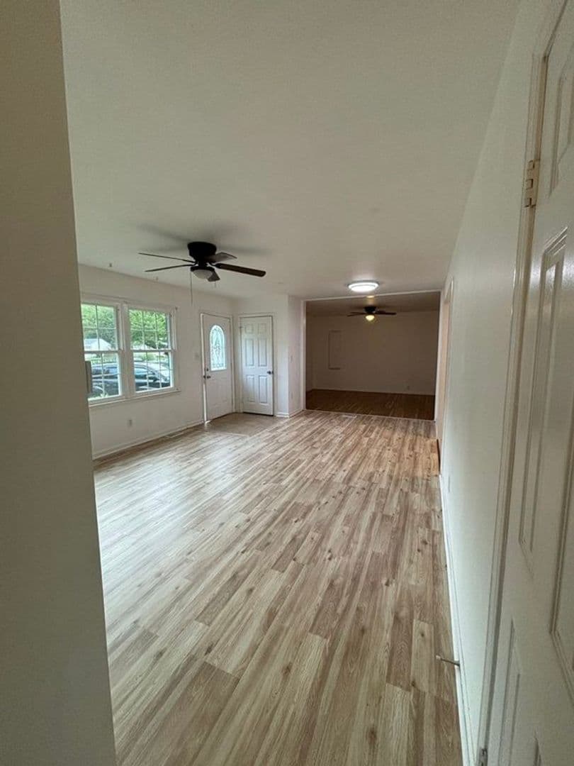 Newport News House: 163 Alva Circle