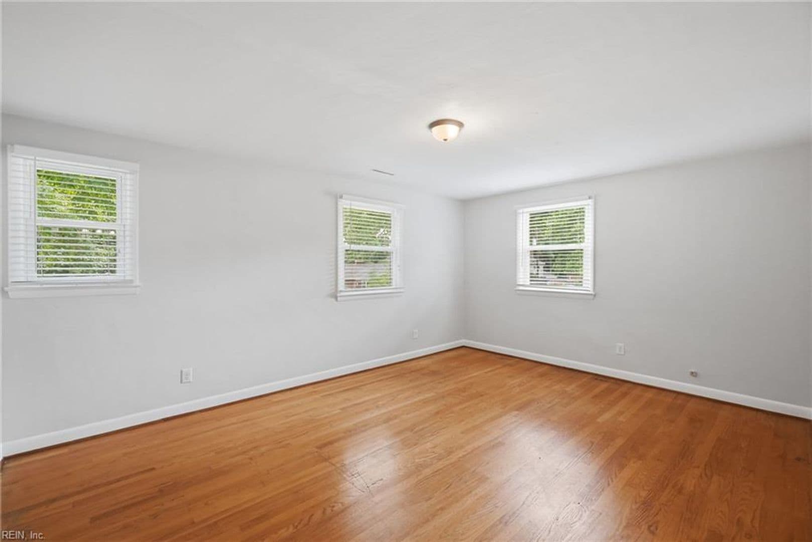 Virginia Beach House: 1912 Frizzell Drive