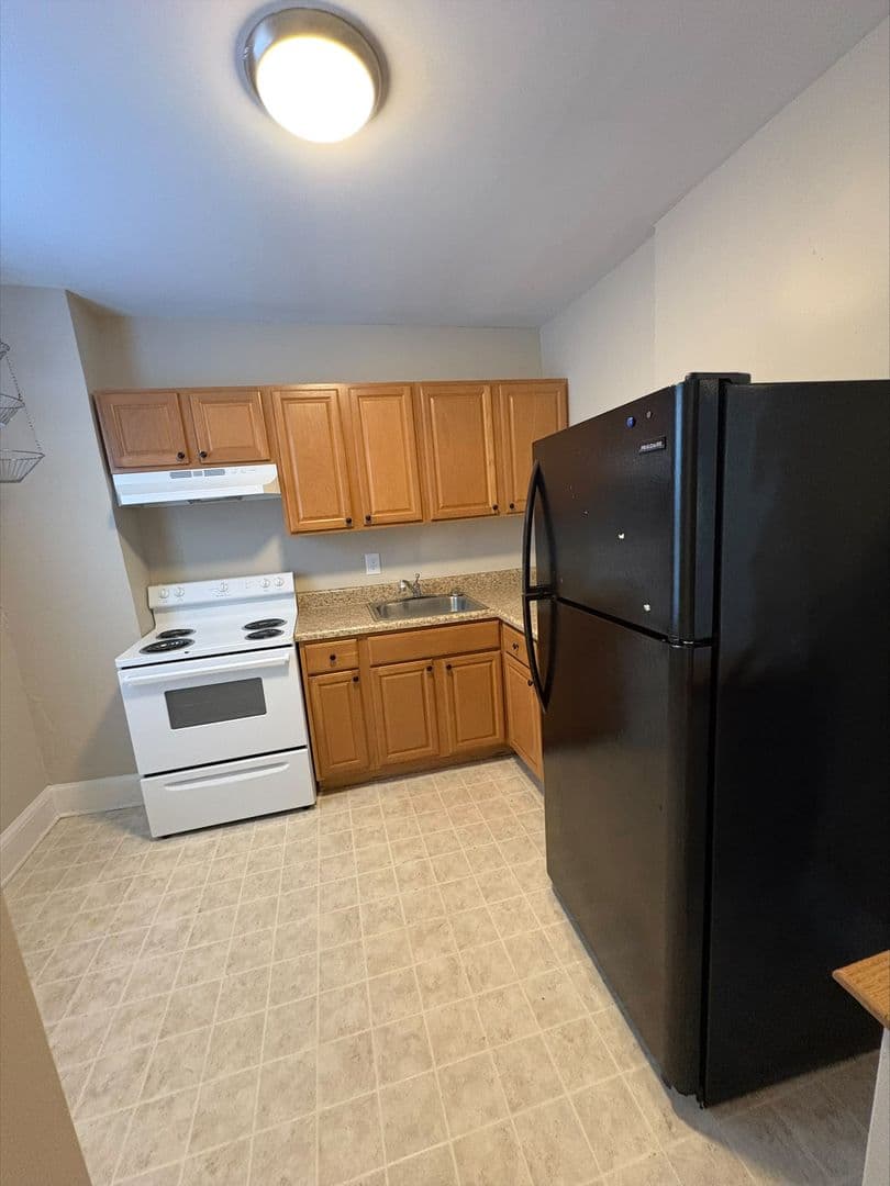 Portsmouth Apartment: 346 & 348 Washington