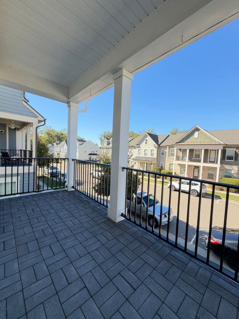 Williamsburg House: 4111 Prospect Street