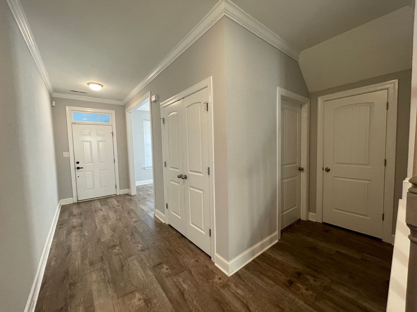 Norfolk House: 5153 South Cape Henry Avenue