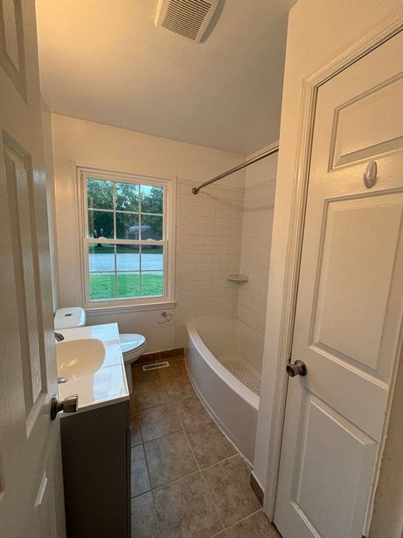 Newport News House: 163 Alva Circle
