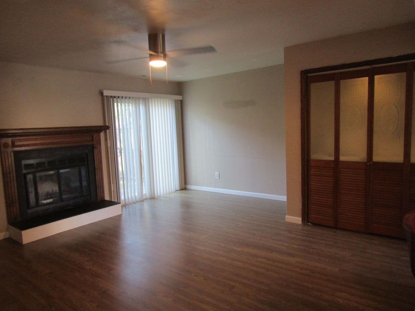 Virginia Beach House: 615 Aubrey Drive