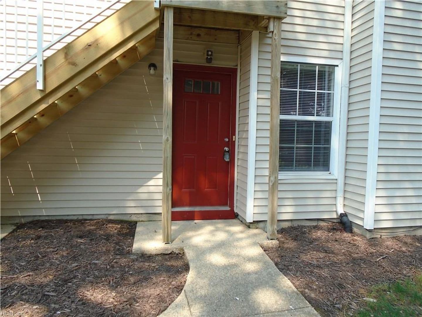 Virginia Beach House: 553 Pier Court
