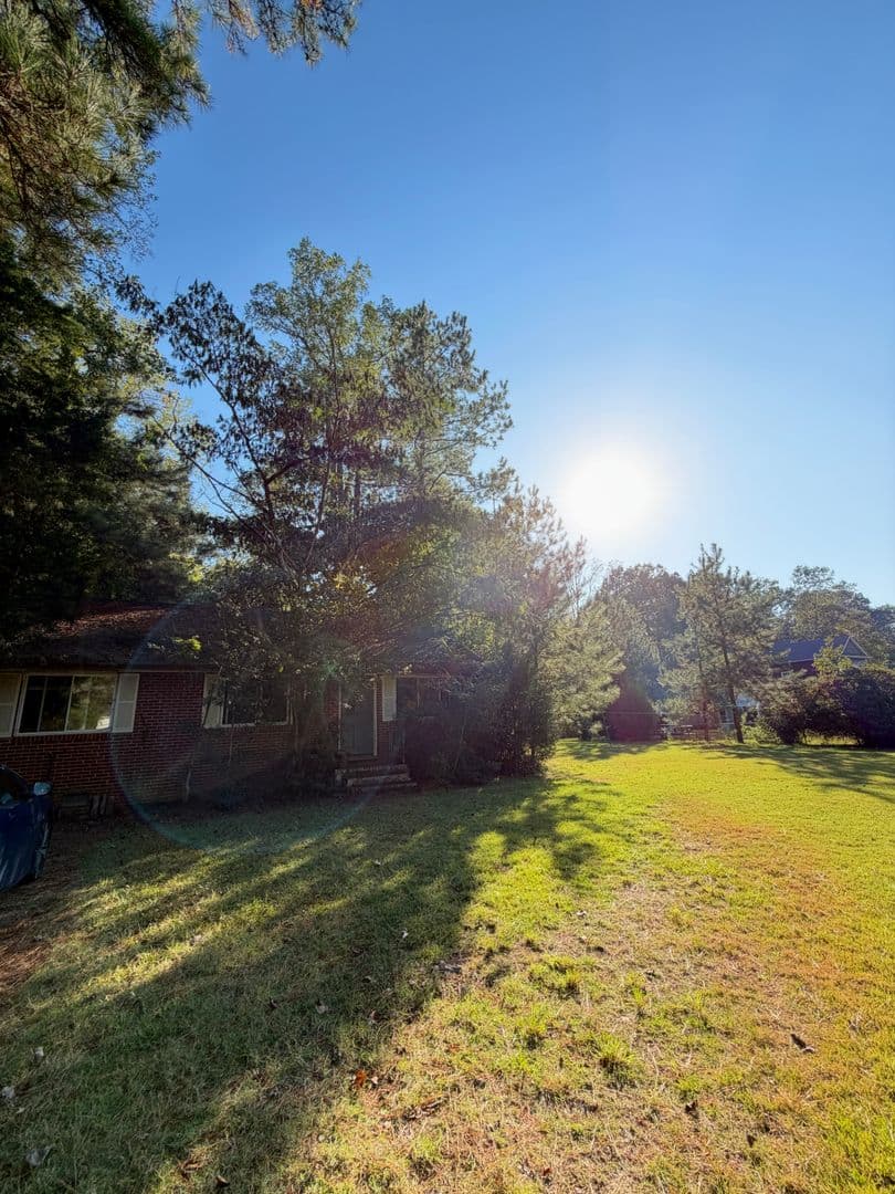 Williamsburg House: 120 Mimosa Drive