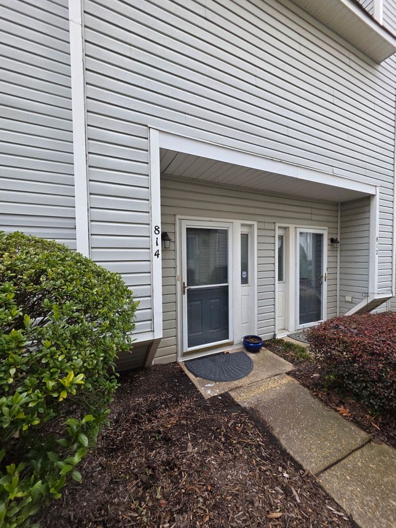 Virginia Beach Condo: 814 Gable Way